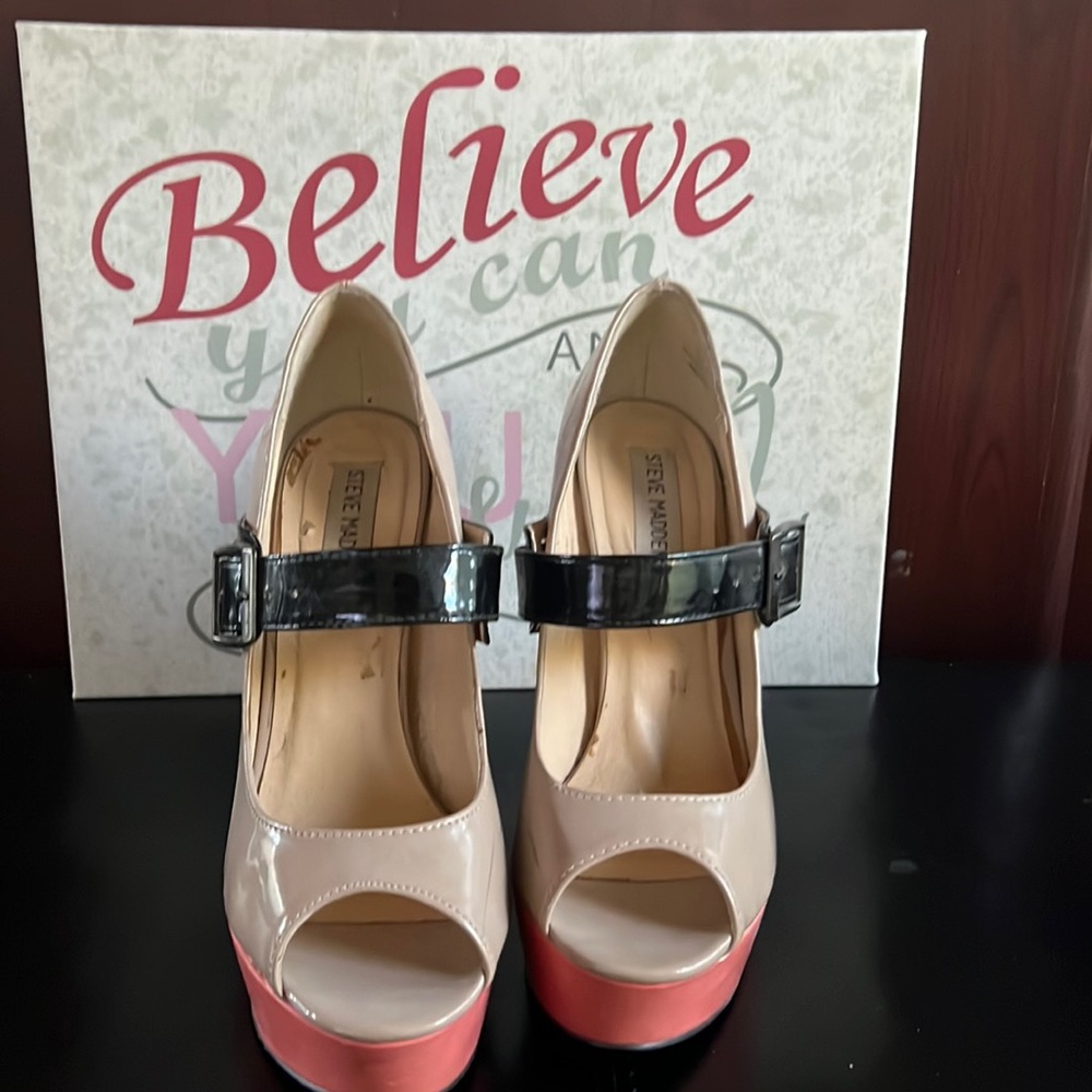 Steven Madden, Heel Platform, size 8